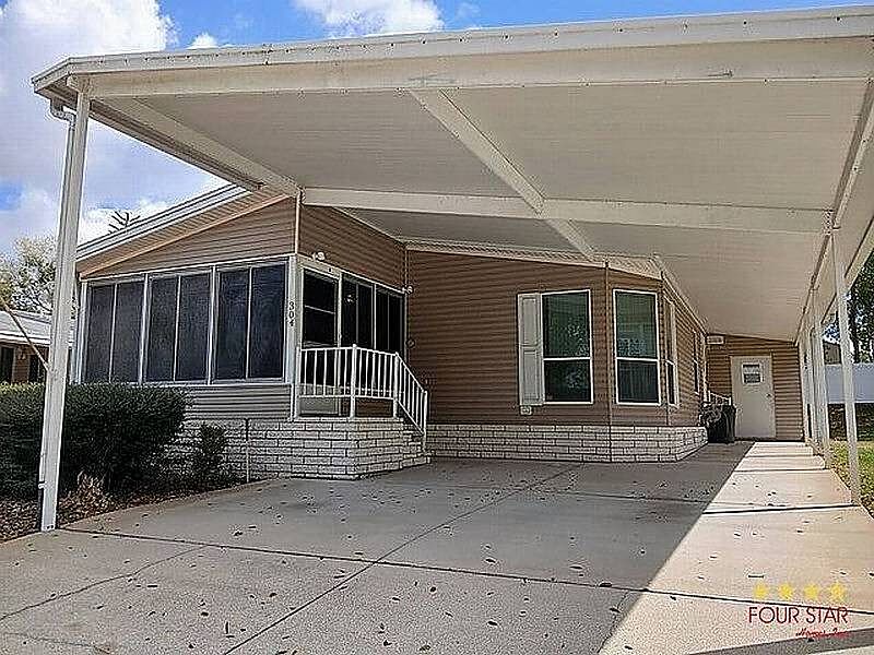 1st image of 304 Kingslake Dr