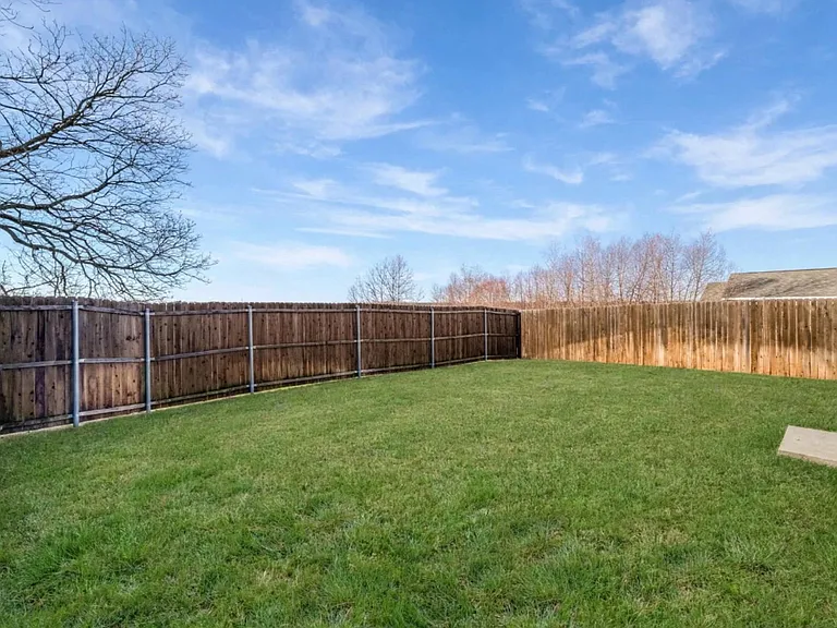 5689 McClelland St — Photo 16