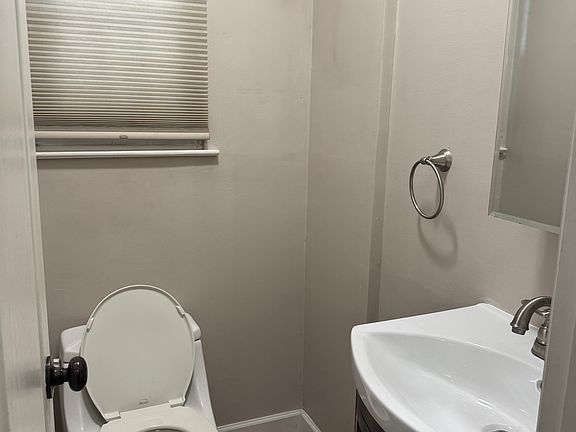 5th image of 476 Cortelyou Ave #1