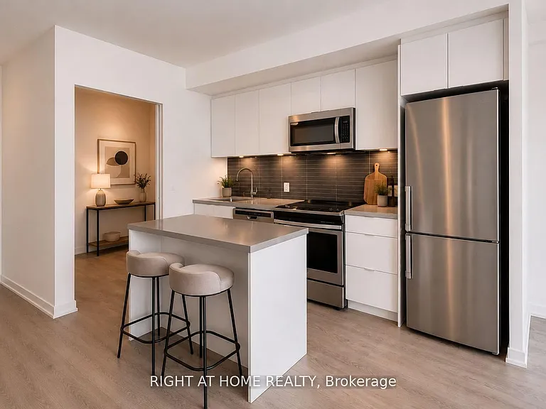 8868 Yonge St #208E — Photo 1