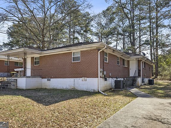 2nd image of 61 Pine St NE