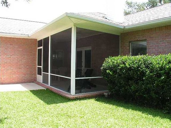 Rear Screened Porch