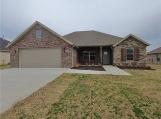 1022 Maple View St, Springdale, AR 72762