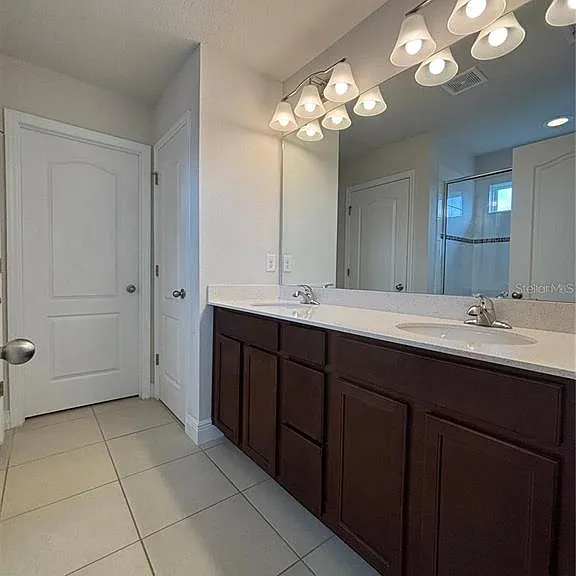4420 Silver Creek St — Photo 13
