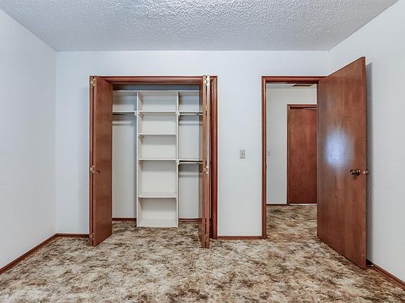 5th image of 2216 Elk Dr NE