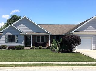 1102 Warren Dr, Wapakoneta, OH 45895
