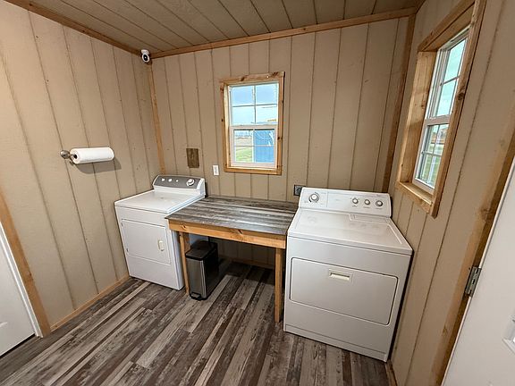 2nd image of 33 Sunidolphin Dr #13