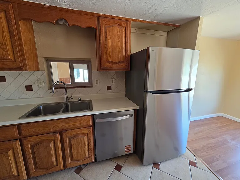1469 W Virgil Dr — Photo 16