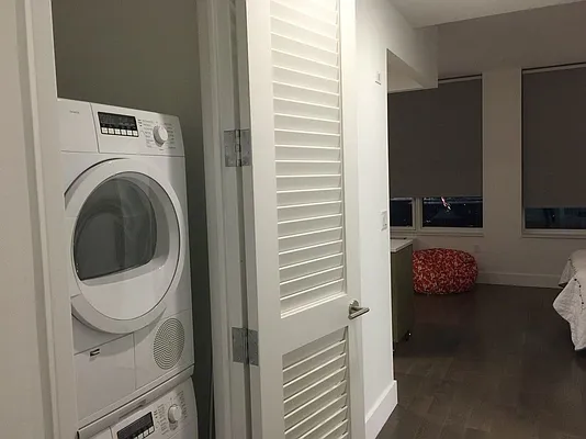 Rented by Chase Global Realty Corp | media 2