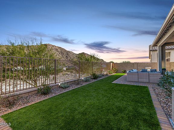 5th image of 21422 W MEADOWBROOK Avenue
