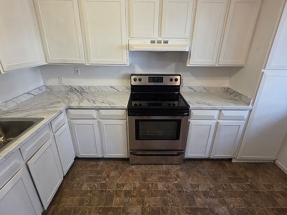 2nd image of 1103 S Farmer Ave APT 9