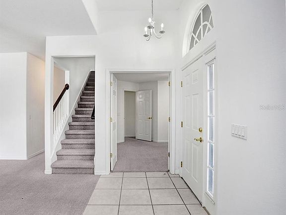 3rd image of 2927 Minuteman Ln
