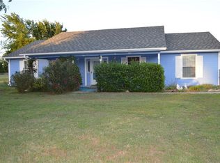 39648 208th Ave, Howe, OK 74940