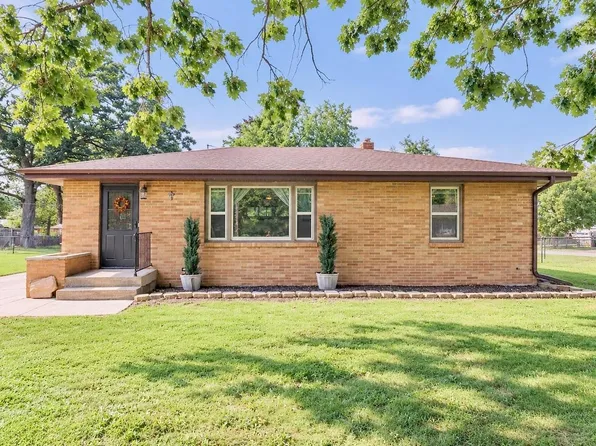 3616 S Glenwood Dr, Beloit, WI 53511