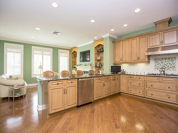 4th image of 207 Metzger Dr #207