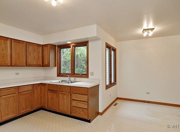 4th image of 222 Windjammer Ln
