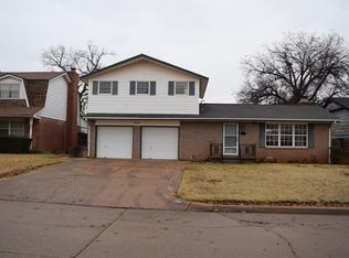 233 Randall Dr, Midwest City, OK 73110