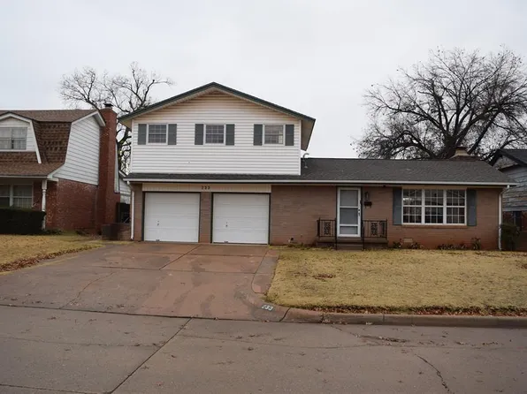 233 Randall Dr, Midwest City, OK 73110