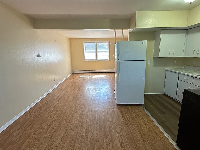 75 Fairview Ave #D2 — Photo 3
