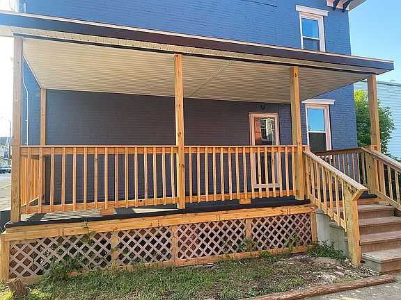 4th image of 316 E 2nd St