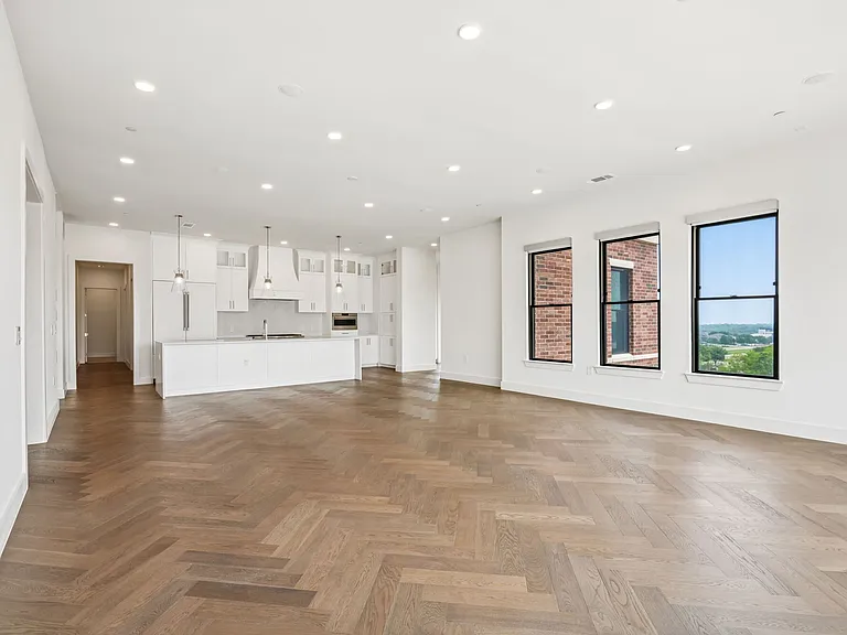 Residences at Southlake — Photo 25