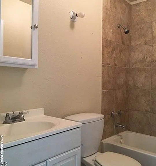 515 Lincolnshire Dr — Photo 10
