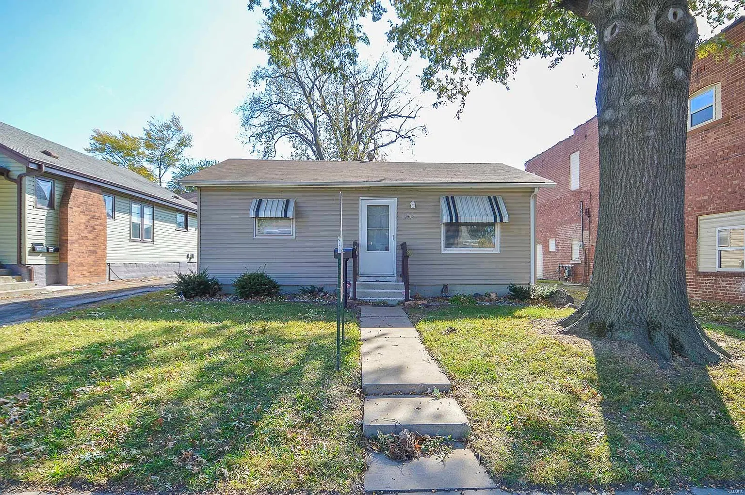 2502 State St photo 1