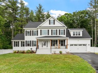 23 Bacon St, Pepperell, MA 01463