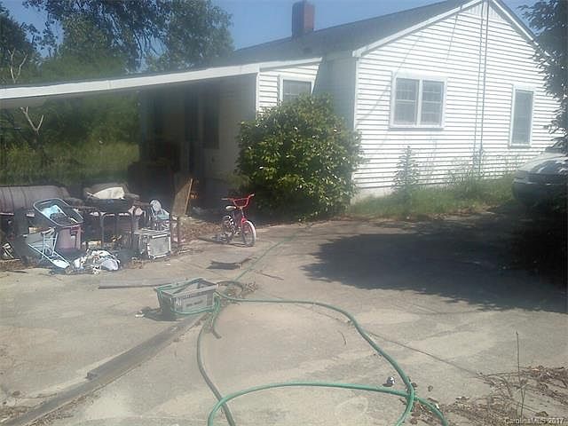 2nd image of 3406 McIlwain Rd