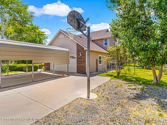 5th image of 3609 G Rd