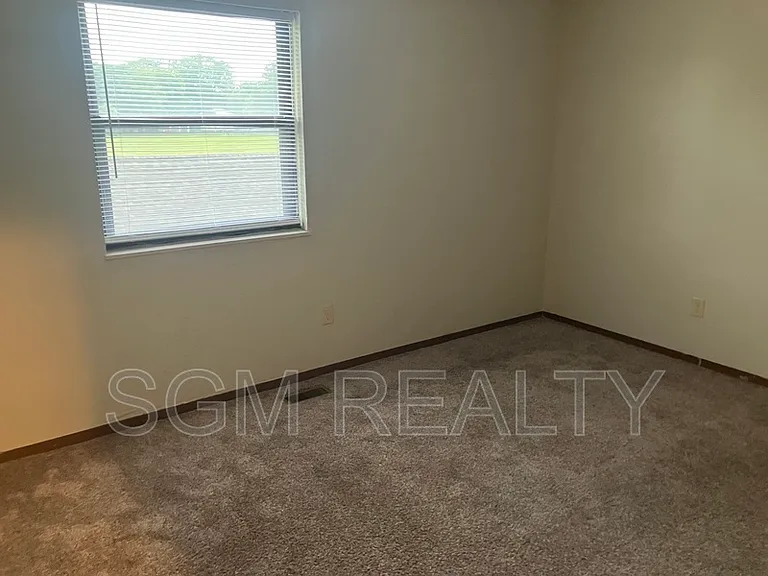 1009 Belle Valley Dr #4 — Photo 7