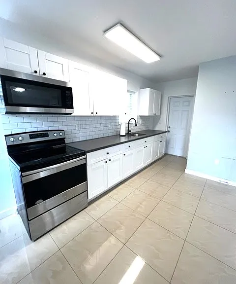 1945 Marseille Dr #1 — Photo 1