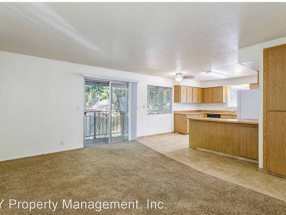 1st image of 643 W 4th Ave #10922650