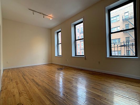 1st image of 110 Saint Marks Pl APT 9