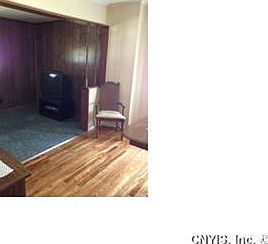 5th image of 525 Kenwick Dr