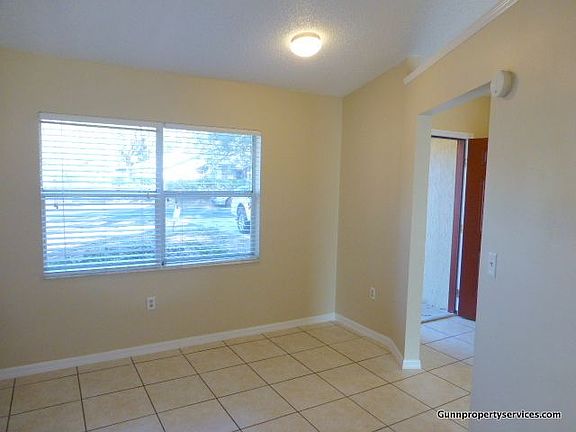 3rd image of 2717 Lorraine Dr