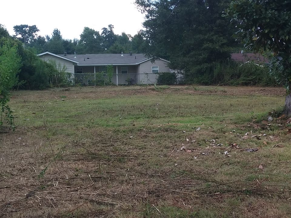 2015 70x123 lot front to bac