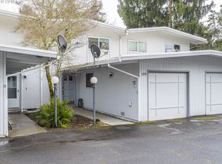 12120 SW Camden Ln, Beaverton, OR