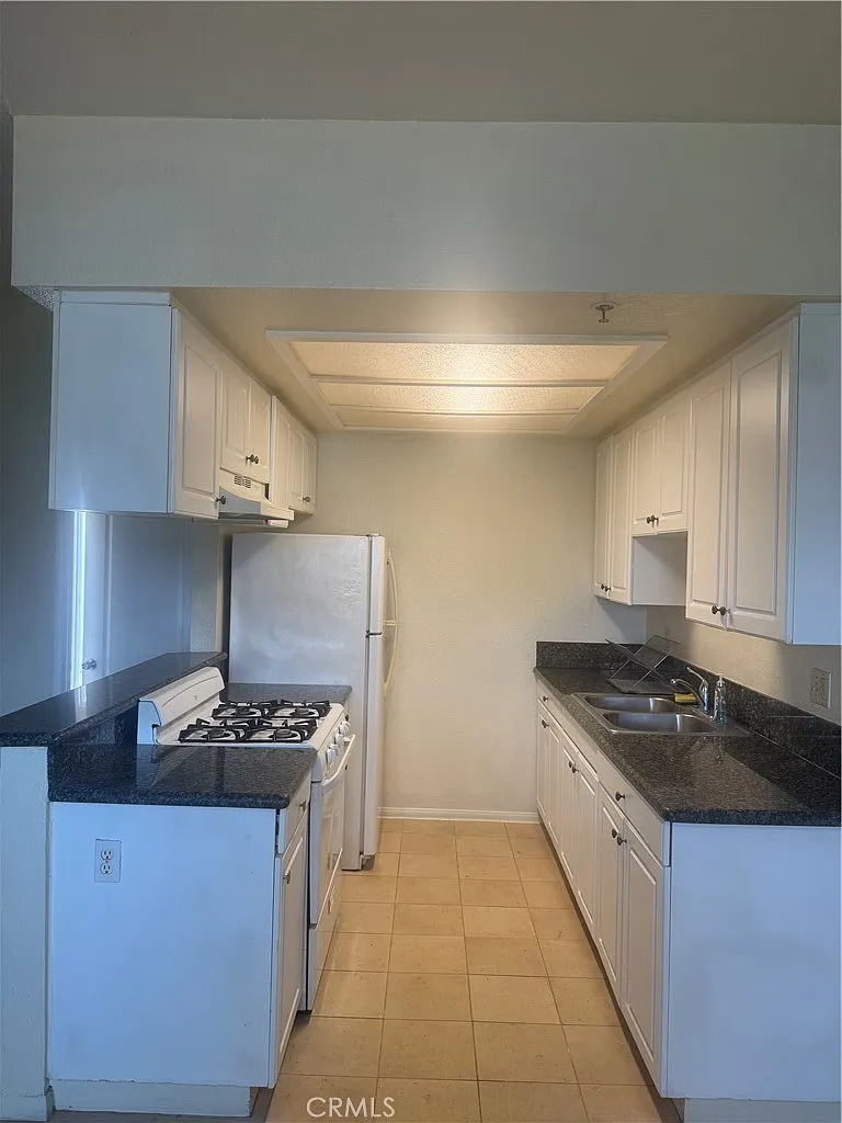 1 bed, 600 sqft, $1,950 — Photo 1