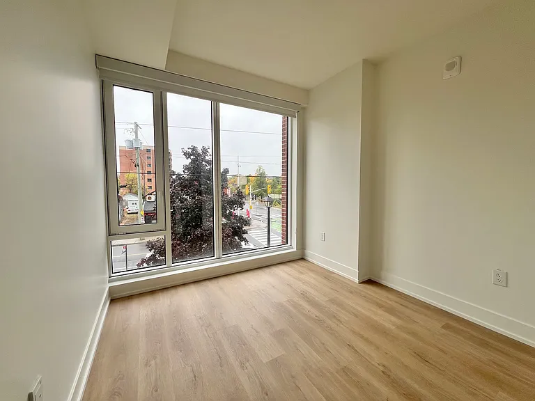 2070 Scott St — Photo 44