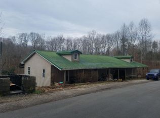 726 Dry Ridge Rd, Irvine, KY 40336