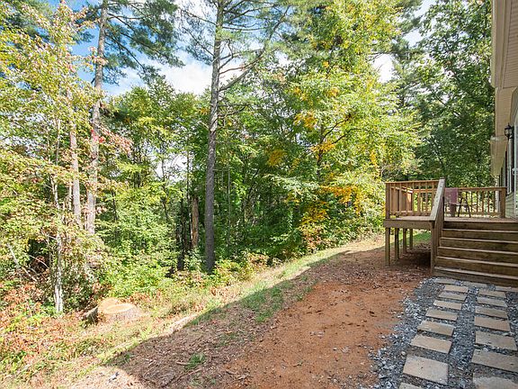 4th image of 134 Mossy Ridge Rd