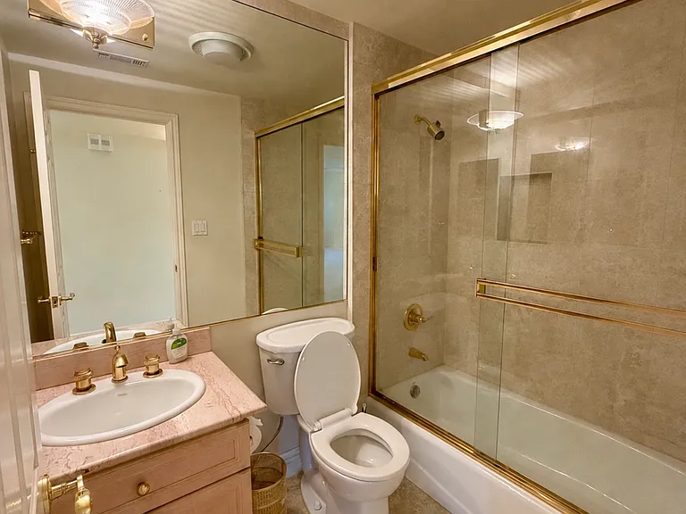 153 N San Mateo Dr #209 — Photo 12