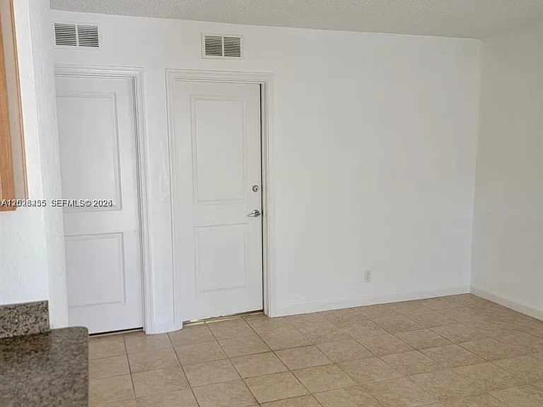 2660 NE 8th Ave #107 — Photo 8