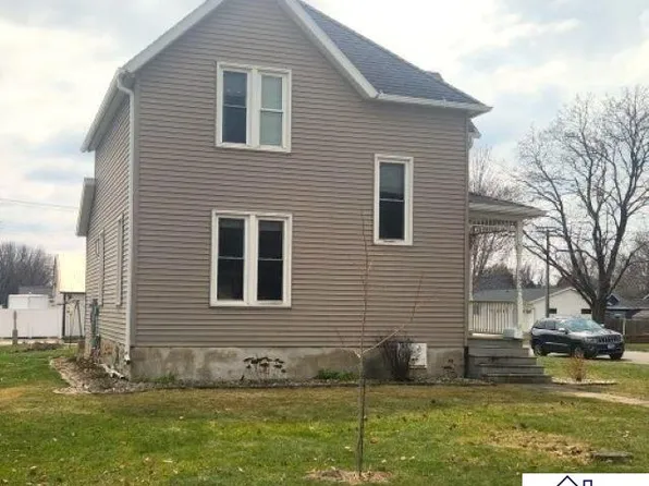 303 Summit St SE, Sleepy Eye, MN 56085