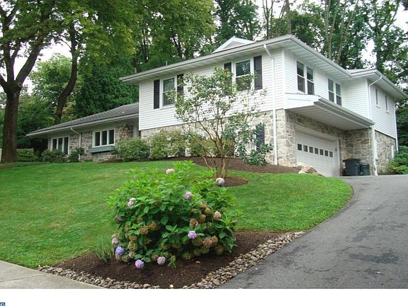 2nd image of 1514 Old Wyomissing Rd