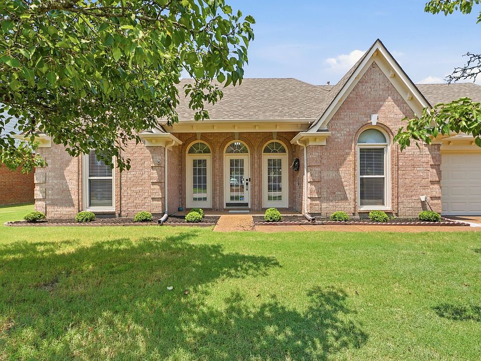 1st image of 1325 River Pine Dr