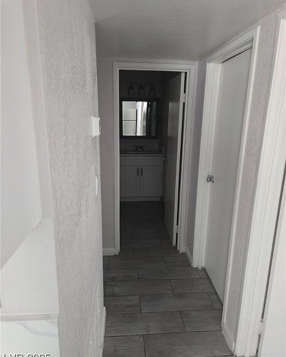 Building Photo 5