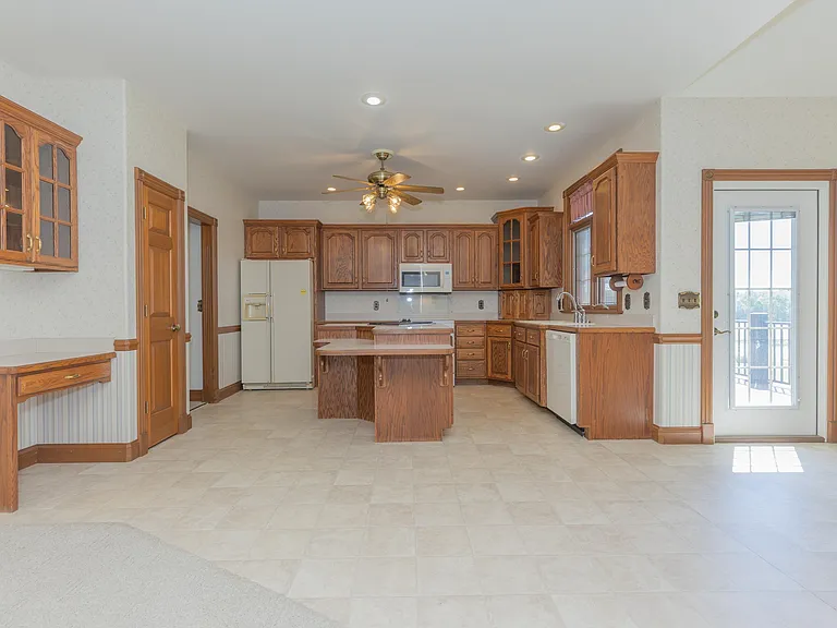 2155 Durlin Rd — Photo 5