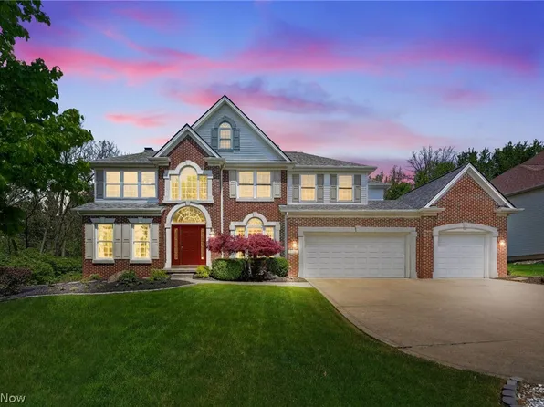 9336 W Hampton Dr, North Royalton, OH 44133